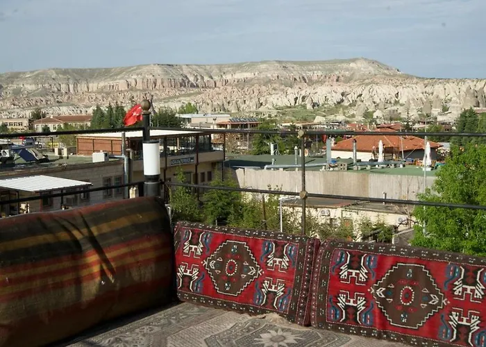 Center Cave 招待所 *