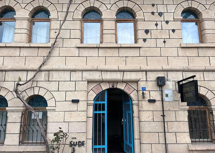 Center Cave 招待所