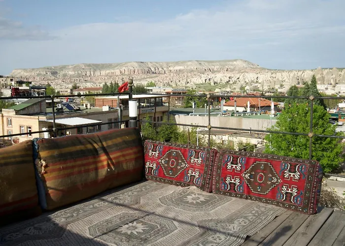 招待所 Center Cave *